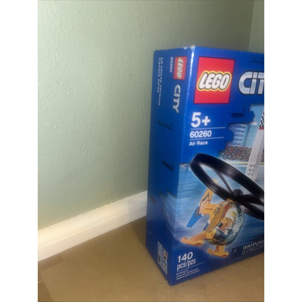 LEGO City #60260 Airport Air Race Flying Helicopter Rivera New Sealed 140 Pcs !! - Picture 2 of 6